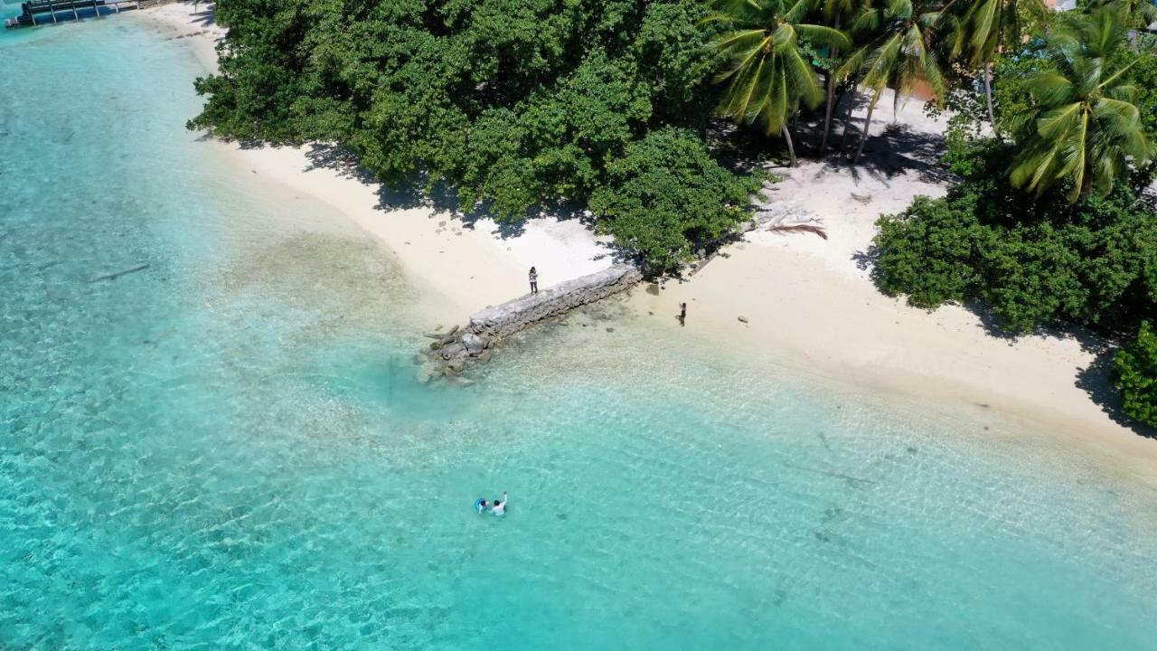 Nalaveshi Inn Huraa Exterior photo